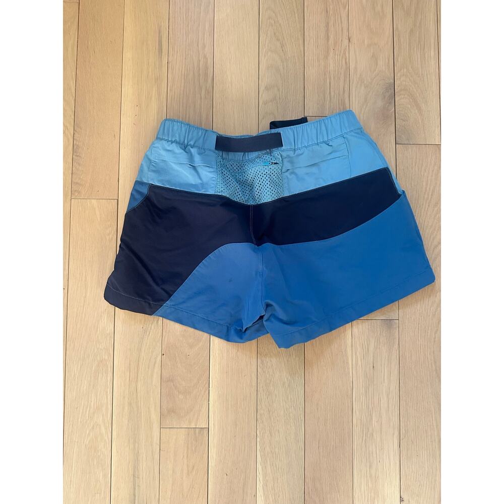 Outdoor Voices / RecTrek Colorblock Shorts /
Blue / Medium - Picture 3 of 4